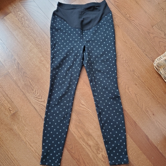 Maternity Pants Bundle - Picture 5 of 11